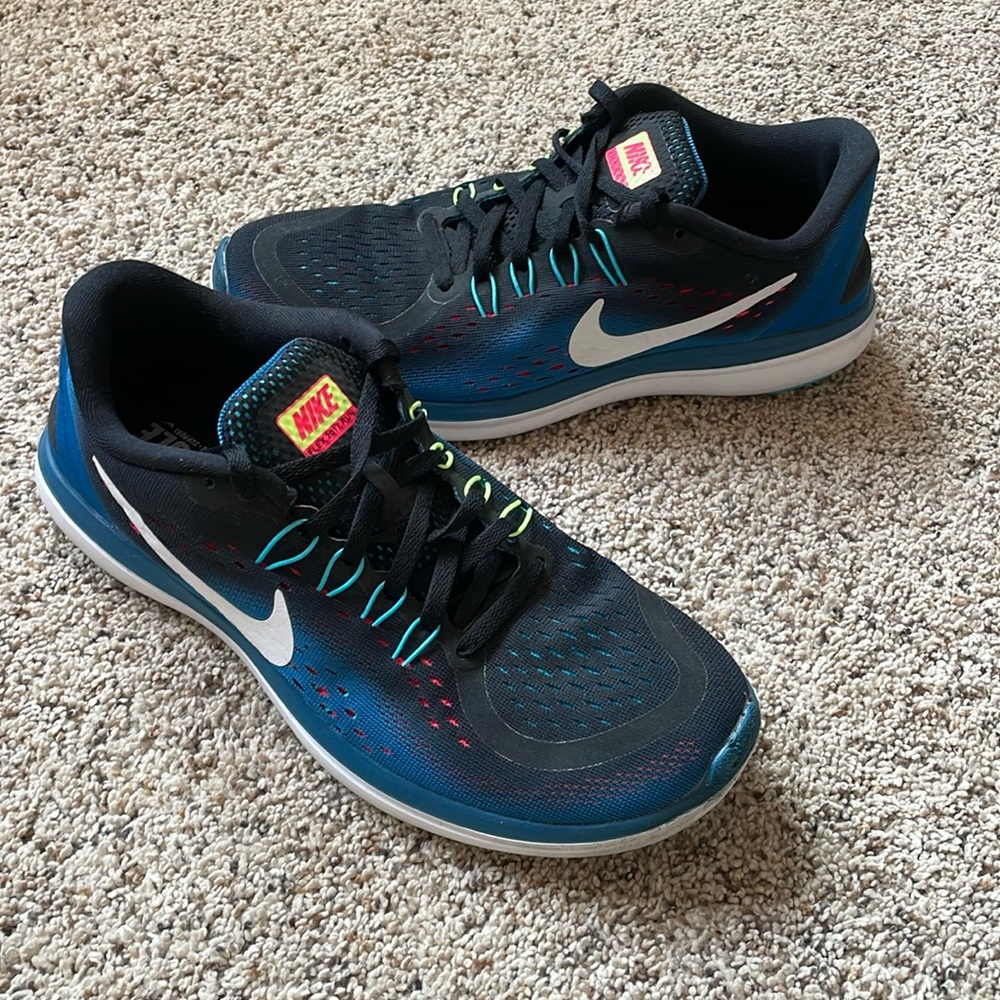 Nike Flex Running Shoes